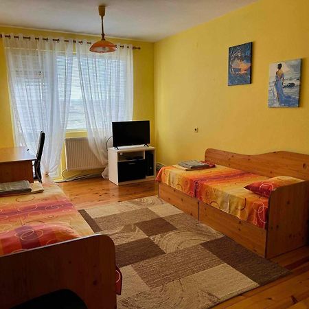 Къща За Гости Шишкови Şabla Exterior foto