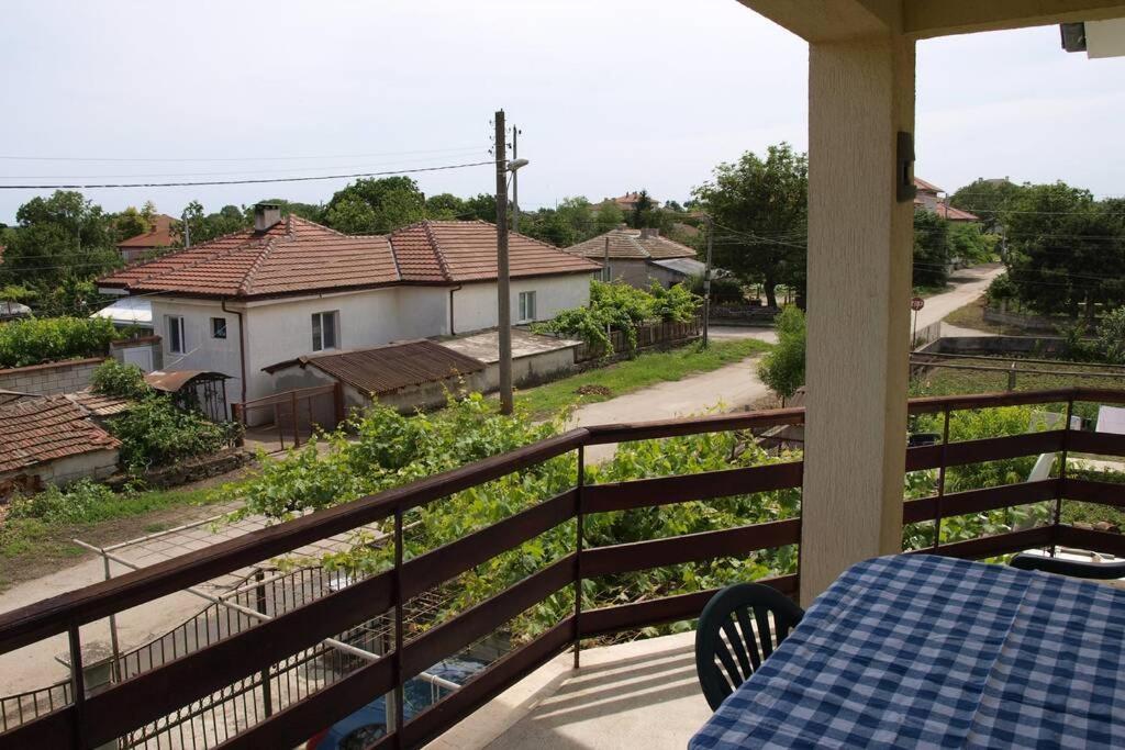 Къща За Гости Шишкови Şabla Exterior foto